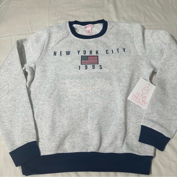 *New**Embroidered New York City Pullover sizes S - Picture 6 of 10
